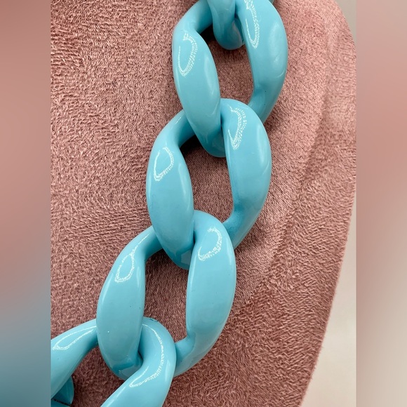 Chunky Baby Blue Resin Chain Necklace - Women Jewelry - Picture 3 of 6